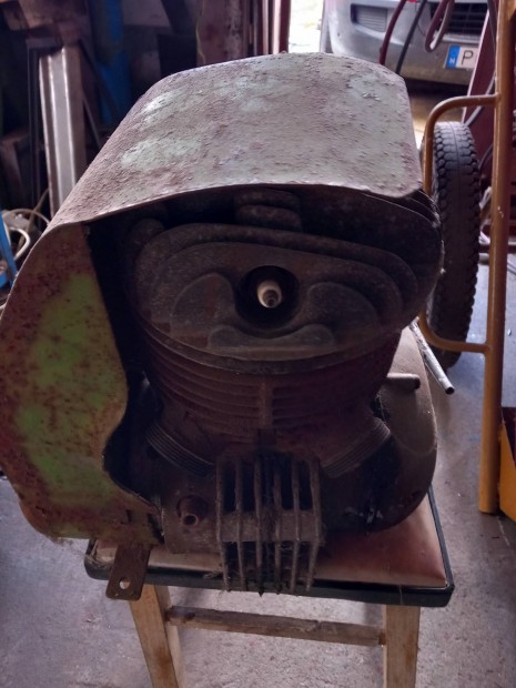 Eladó Pannónia motor blokk!