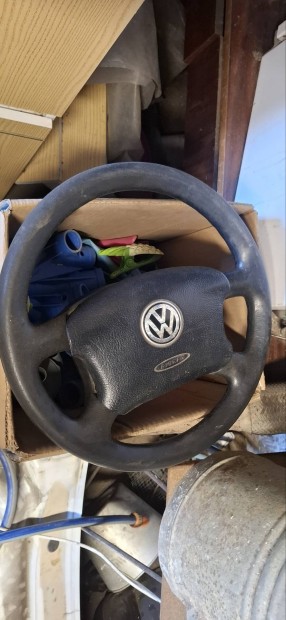 Elad� Passat korm�ny 