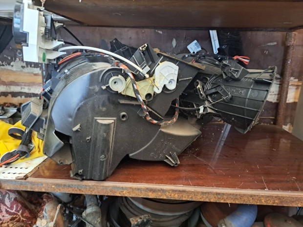 Elad� Peugeot 206 f�t�sbox f�t�radi�tor kl�ma n�lk�li Behr 9640390580