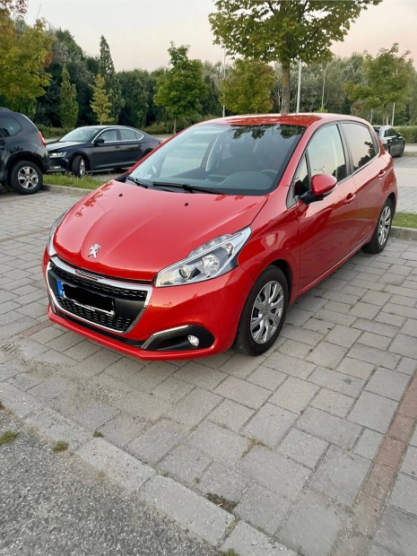 Elad Peugeot 208 kevs km-rel, kifogstalan llapotban!