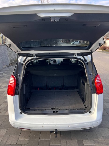 Elad Peugeot 5008