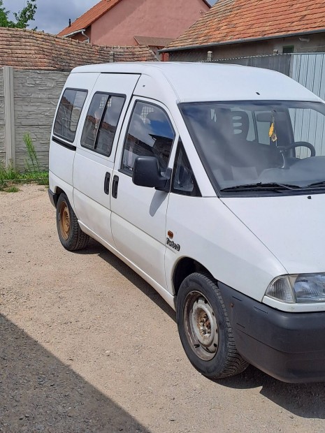 Elad Peugeot Expert 1.9Td