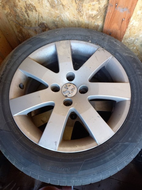 Eladó Peugeot alufelni nyárigumival
