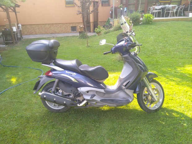 Eladó Piaggo 500 Beverly Nagyrobogó