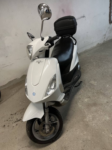 Elad Piaggo Fly 125 robog 