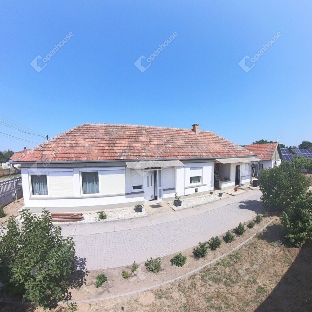 Eladó Pilisen családi ház