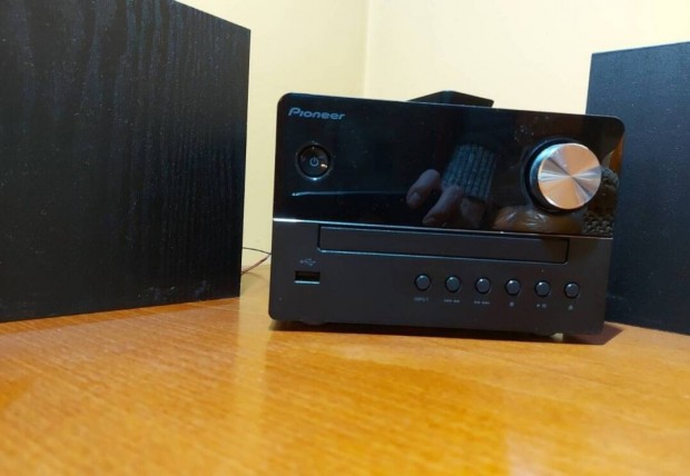 Elado Pioneer mini hifi