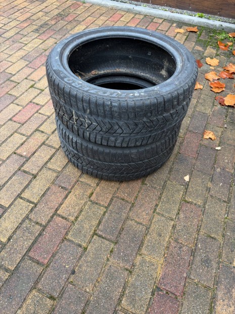 Elad Pirelli Sottozero (ngygyuls) 245/40 R18 defekt tr tligumi