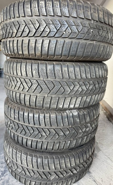 Elad Pirelli tli gumi 225/40r18