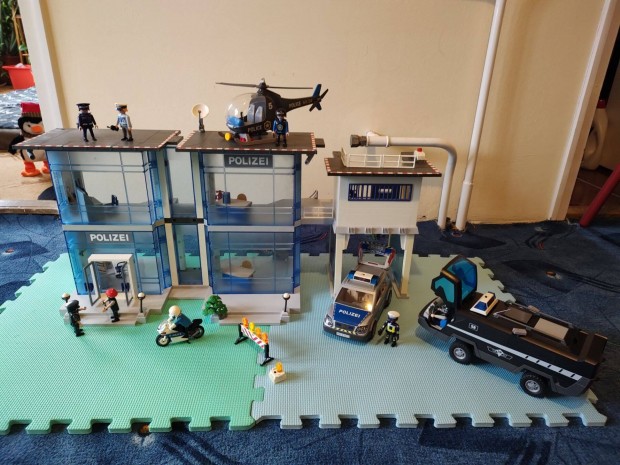 Elad Playmobil Nagymret Rendr lloms