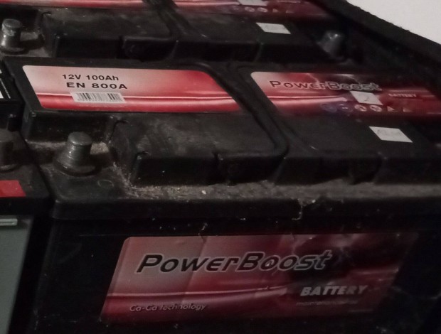 Elad Powerboost 12V 100Ah 800A Jobb+ Aut Akkumultor