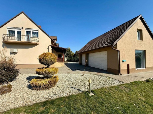 Elad� Pr�mium Ingatlan Celld�m�lk