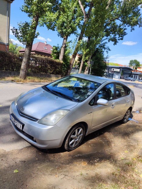 Elad Prius kevs km