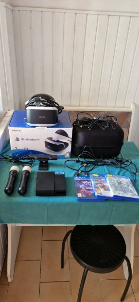 Eladó Ps4 Vr headset+2 motion kontroller