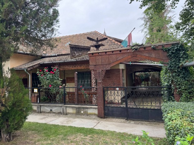 Elad� P�sp�klad�ny Petritelep sz�v�ben igazi kis �kszerdoboz