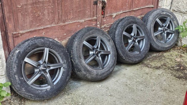 Elad Qashqai Alutec alufelni Bridgestone Dueler H/p 216/65/16 gumival