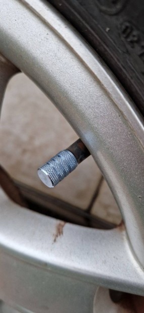 Eladó R15ös Gyári Seat Alufelnik