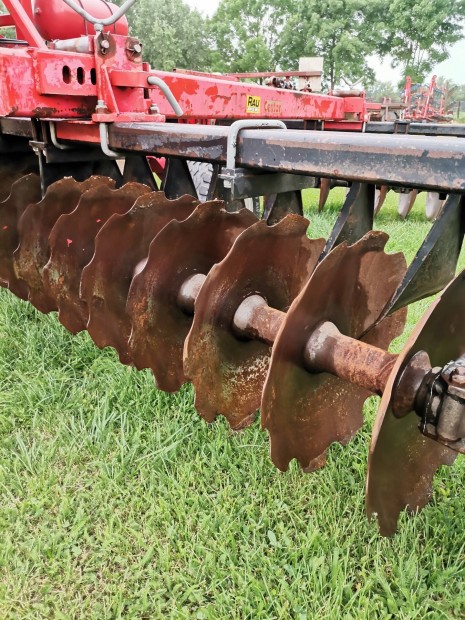 Elad� RAU k�z�pneh�z t�rcsa 