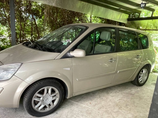 Eladó Renault Grand Scenic 7 személyes