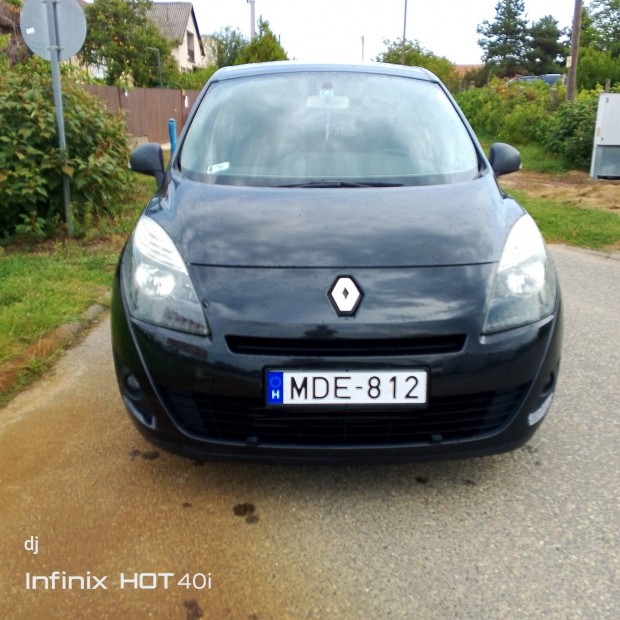 Elad Renault Grand Scenic III 