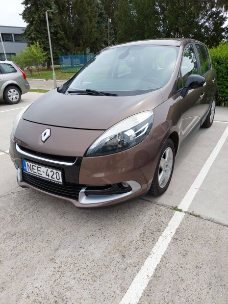 Elad Renault Scenic 1,5 dci