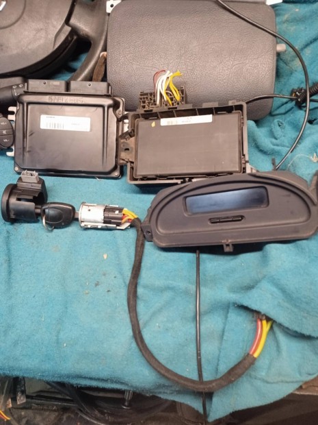 Elad� Renault Thalia elektromos alkatr�szek.