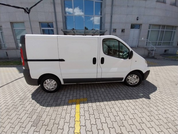 Elad Renault Trafic 