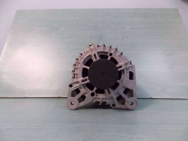 Elad� Renault, Opel, Nissan, Dacia 1.3-2.0 gener�tor 150A(FG15T071)