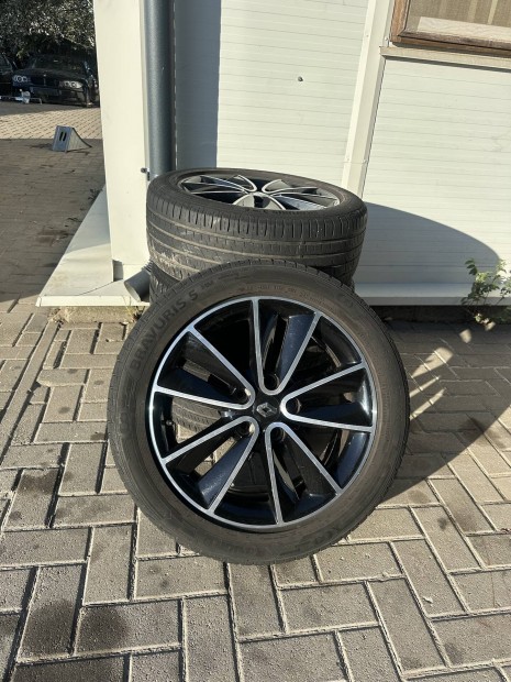 Eladó Renault gyári felni szett.