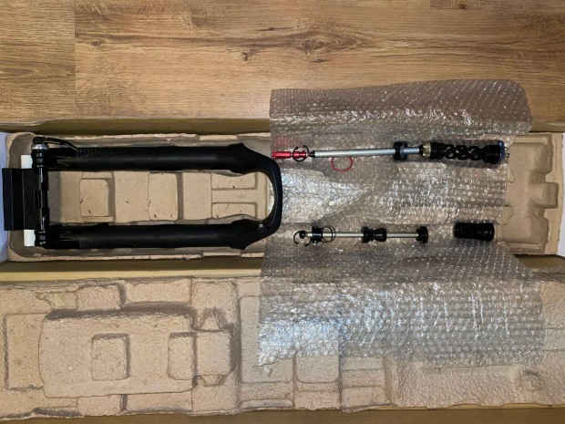 Elad Rock Shox Reba 130mm RL alkatrszei