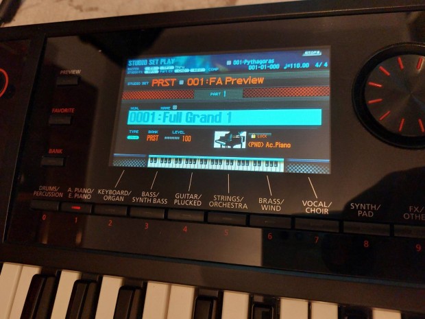 Elad Roland Fa06 workstation szintetiztor 