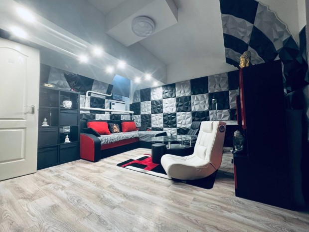 Elad� Rottenbiller utcai szuter�n