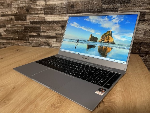 Elad Ryzen 5 3500U Fullhd laptop (16GB DDR4, 512GB SSD, 15.6")