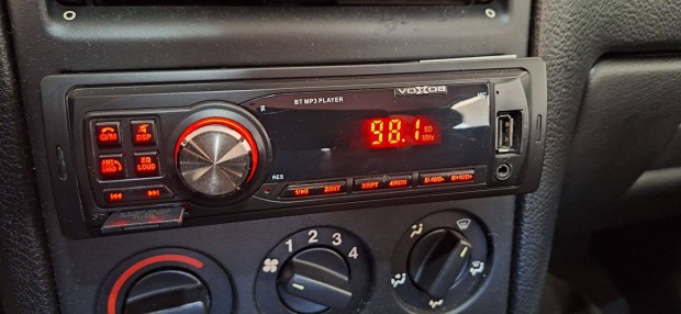Eladó SAL VBT 1000 usb/sd lejátszó