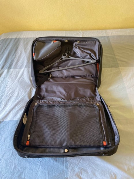 Elad Samsonite Xblade 3.0 bi-fold garment bag, ltnytska