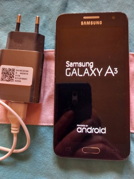 Elad Samsung A3 fggetlen. 