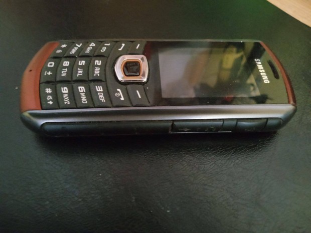 Elad Samsung GT B2710 mobiltelefon!