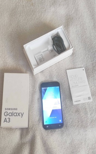 Elad Samsung Galaxy A3 2/16Gb Vodafone mobil +Ingyenposta