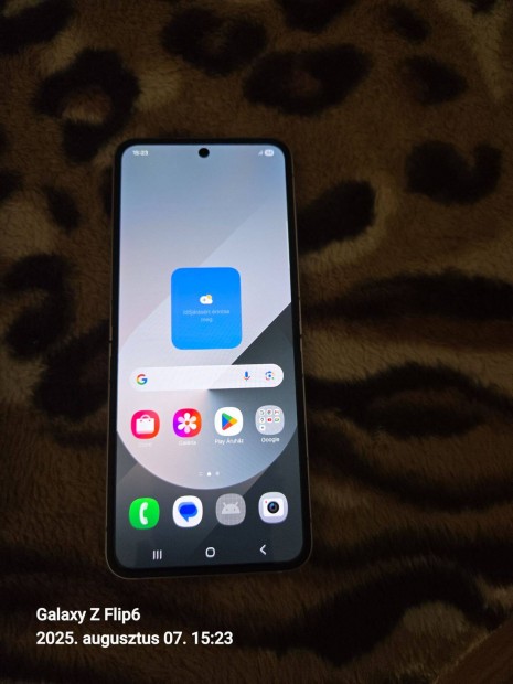 Elad Samsung Galaxy Z Flip 6