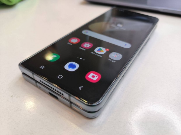 Elad Samsung Galaxy Z Fold 4 5G Szrkszld j szer llapotban
