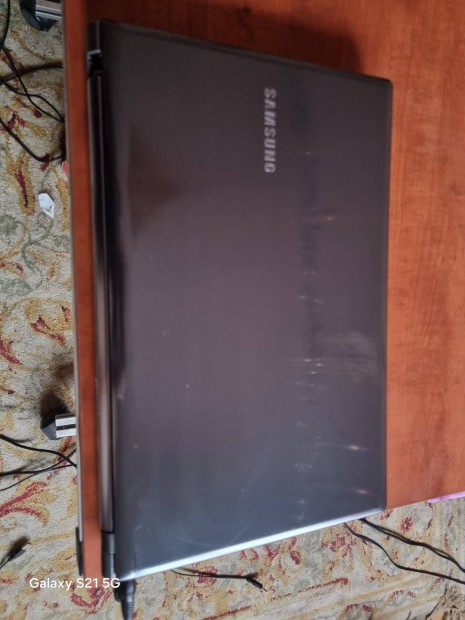 Elad Samsung NP550P7C Laptop