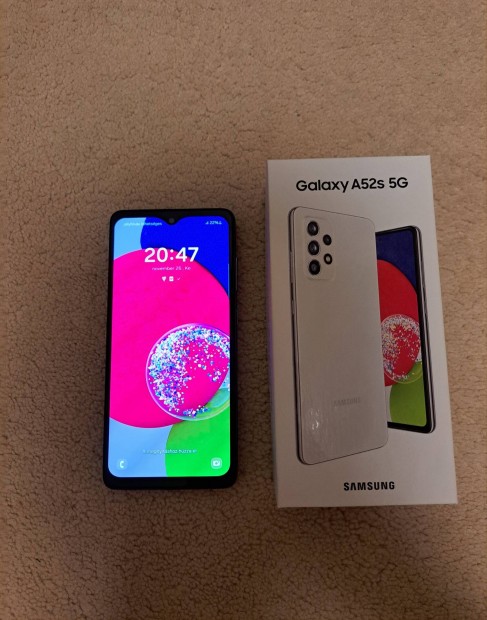 Elad Samsung galaxy a52 s5G telefon.