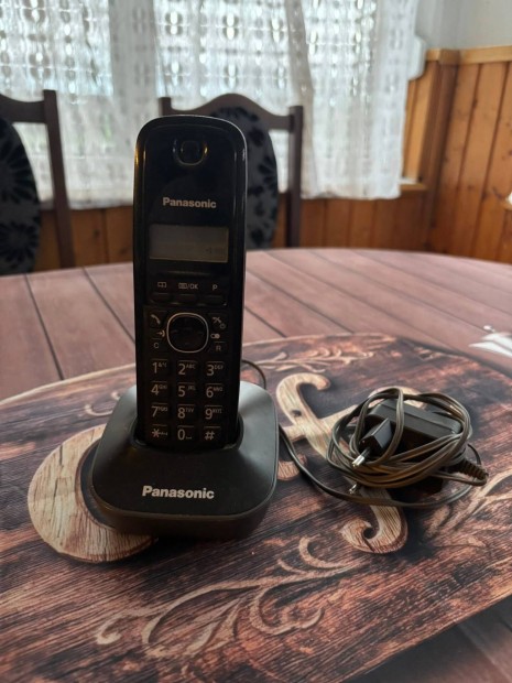 Elad� Samsung tv 80 cm-es,hordozhat� telefon