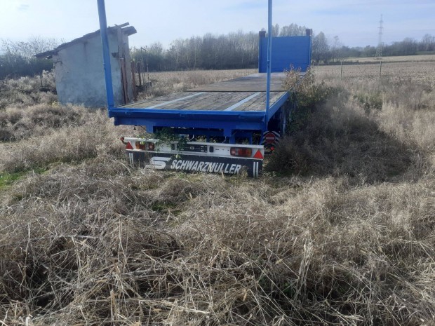 Elad� Schwarcm�ller f�lp�tkocsi