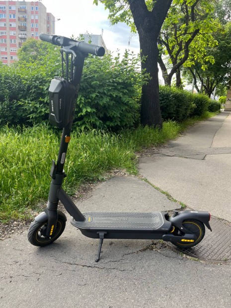 Eladó Segway Max G2 E roller