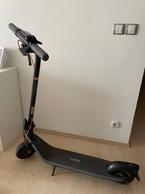 Eladó Segway Ninebot Kickscooter E2 plus Elektromos roller