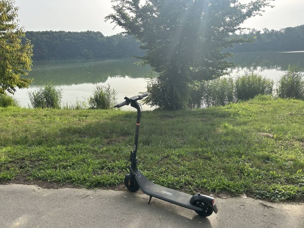 Elad Segway elektromos roller