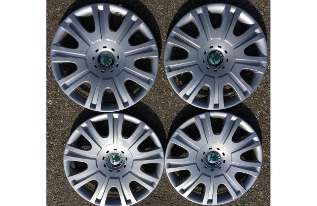 Elad Skoda 15" dsztrcsa 15 coll mret ,gyri szett /4db/