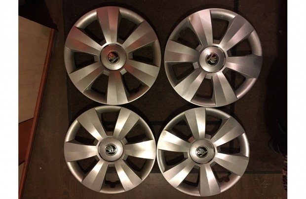 Elad Skoda 15" dsztrcsa 15 coll mret gyri szett /4db/