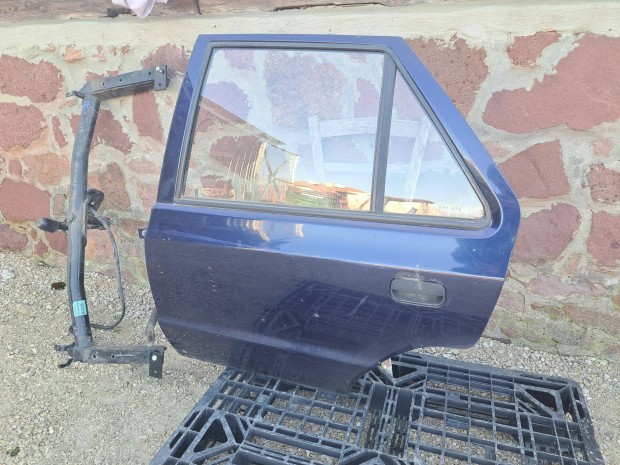 Eladó Skoda Felicia bal hátsó ajtó / balos hátsó ajtó